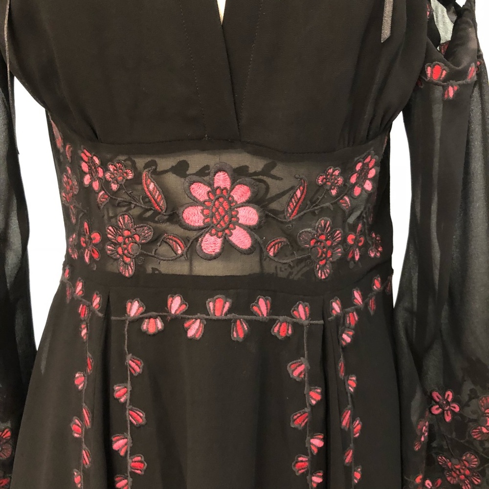 NWT For Love and Lemons Embroidered Dress Size M - Picture 4 of 8